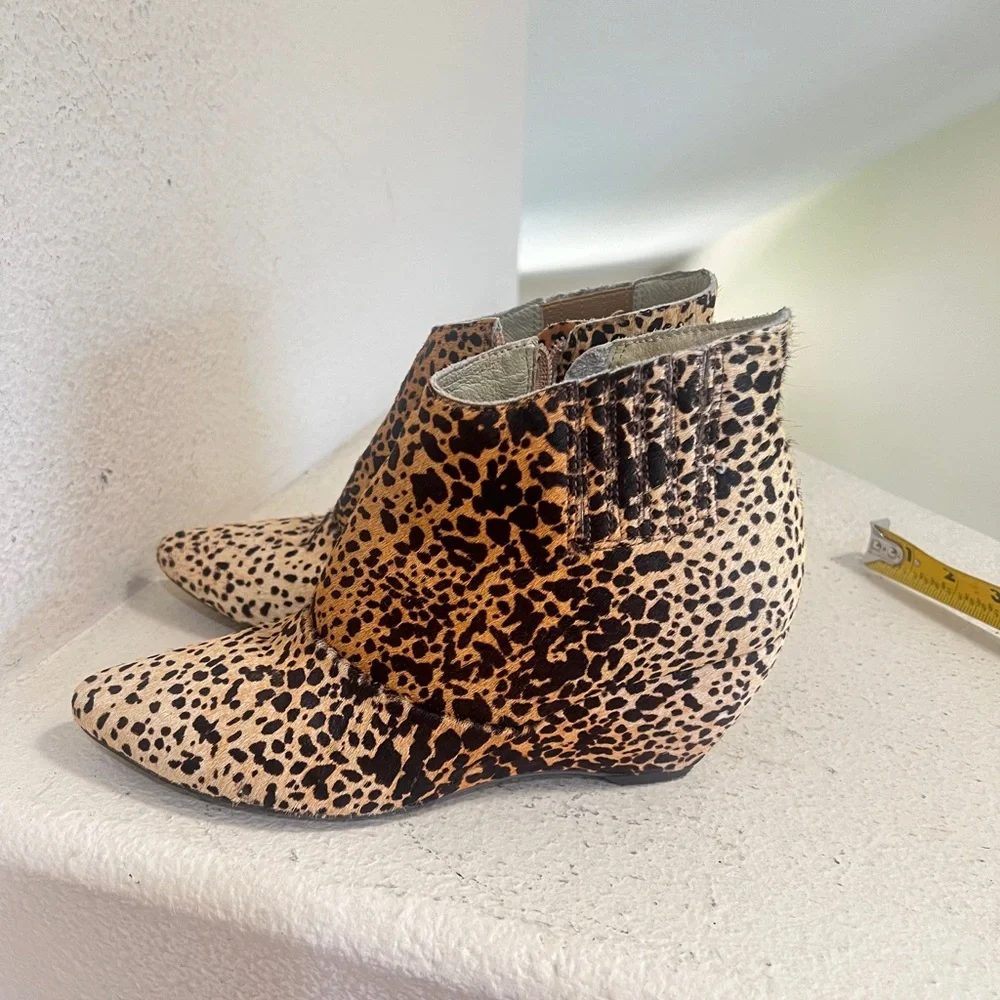 Matisse‎ Nugent Wedge Leopard Real Calf Hair Leather Ankle Boots Booties Sz 6.5